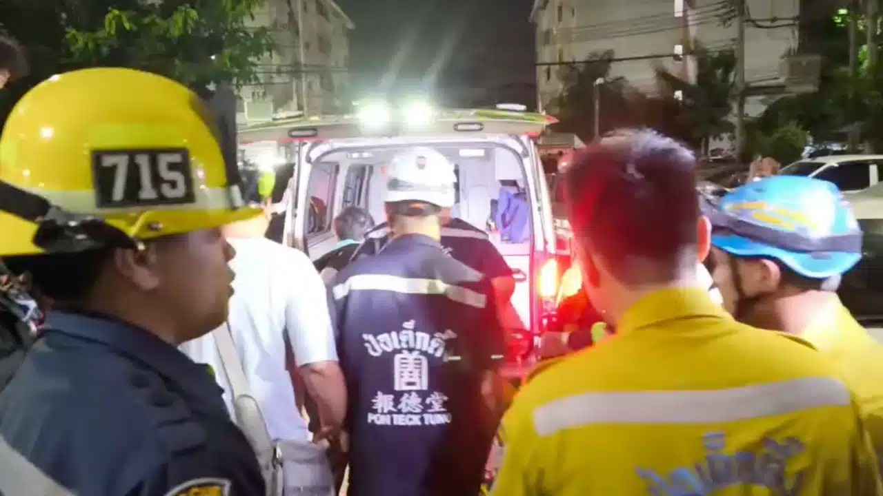 Bangkok: Police Storm Temple After Shooting at Funeral